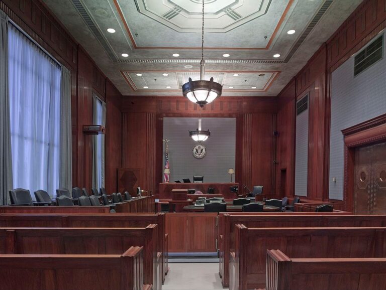 Settlement vs Trial: Comparing Them in the State of Florida